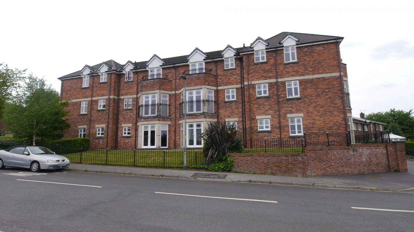 2 bed flat for sale in Grove Lane, Standish WN6 Zoopla