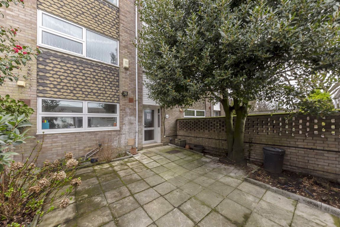 4 bed property for sale in The Mead, London W13 Zoopla