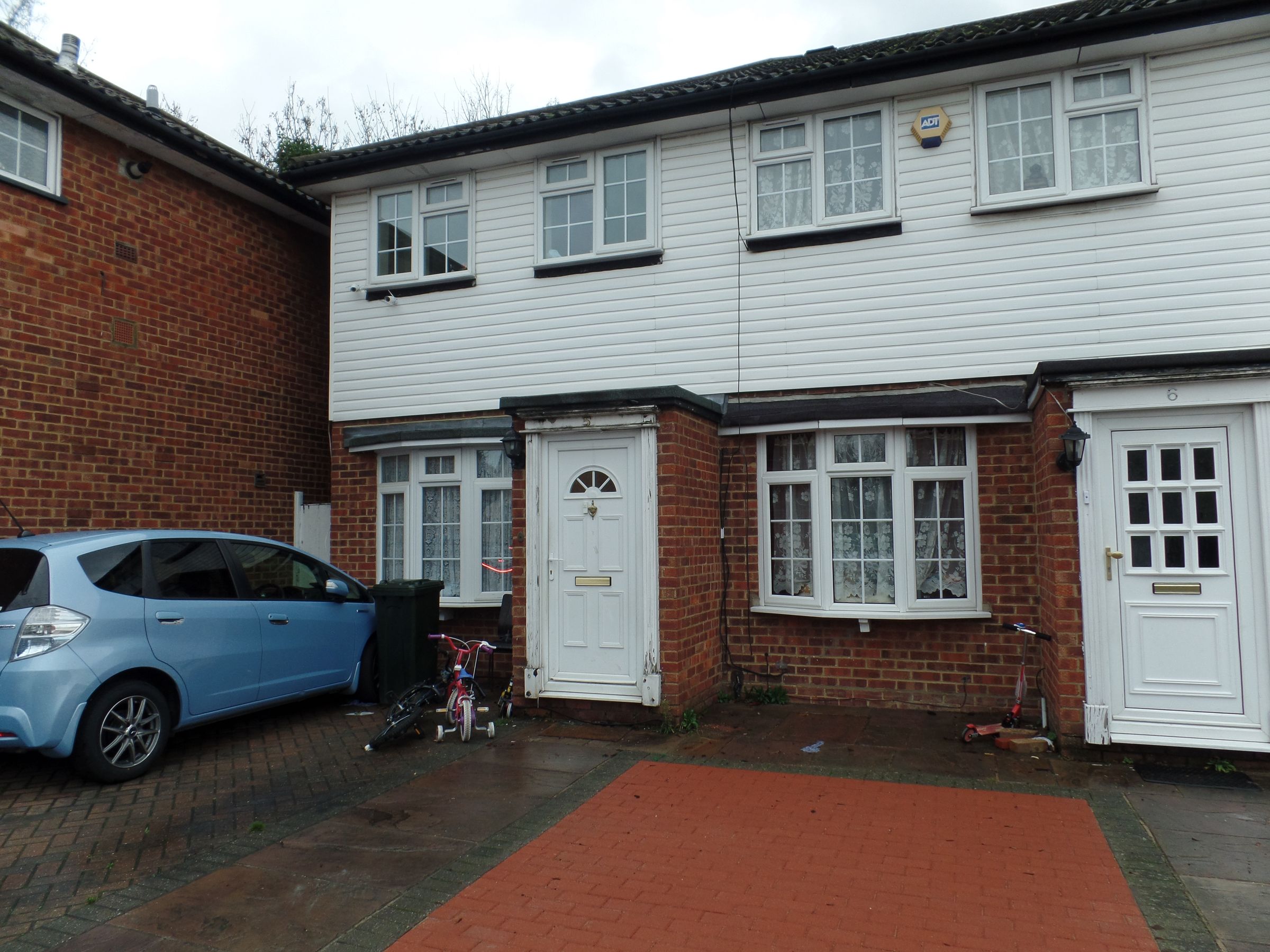 2 bed terraced house for sale in Woodhouse Close, Hayes UB3 Zoopla