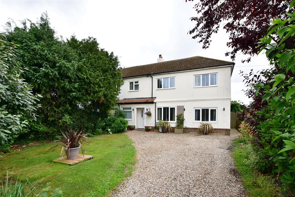 5 bed semidetached house for sale in Hornash Lane, Shadoxhurst