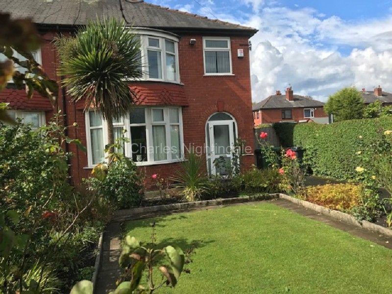 3 bed semidetached house for sale in Broadway, Chadderton, Oldham, Greater Manchester. OL9 Zoopla