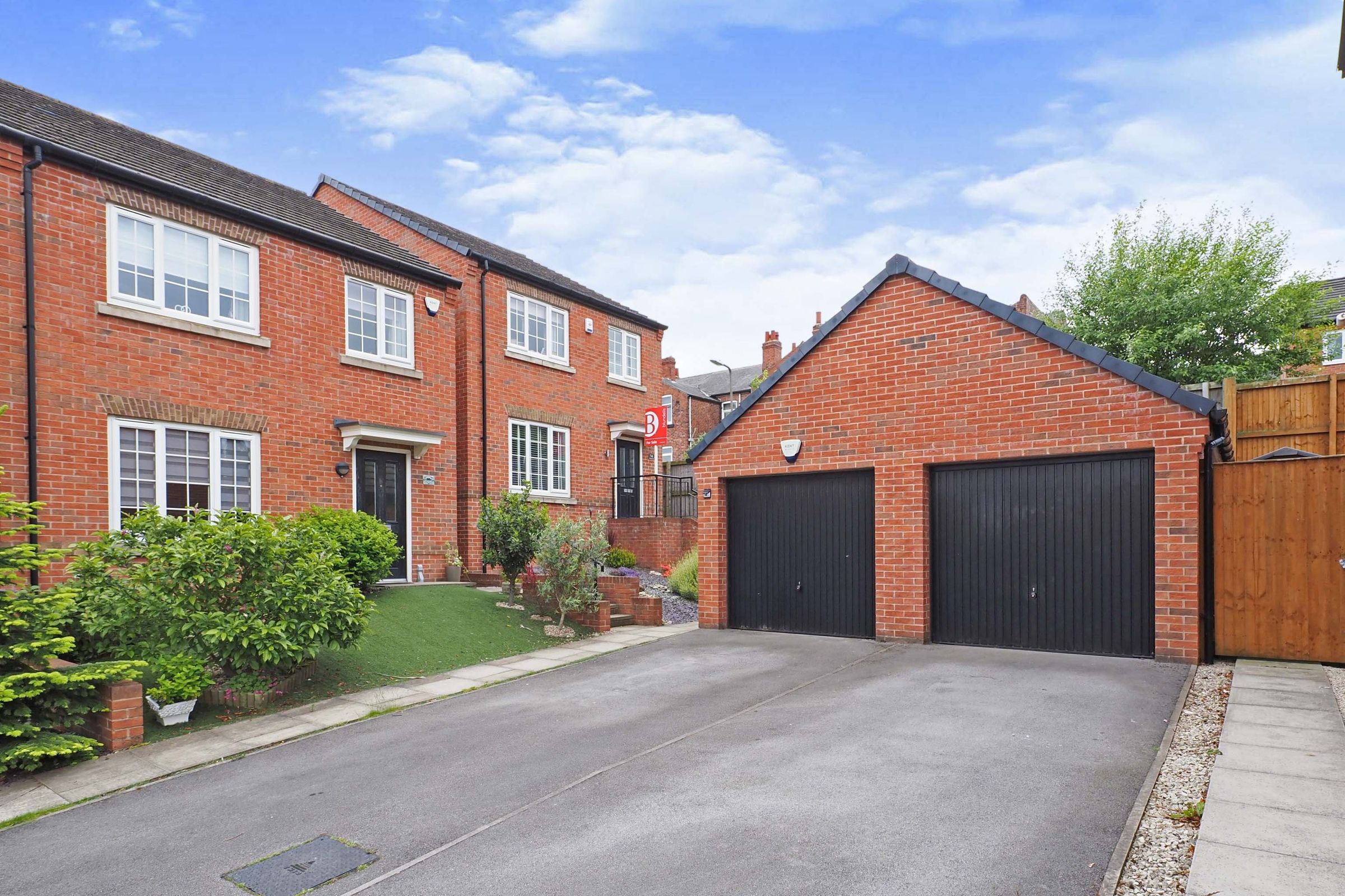 4 bed detached house for sale in Bluebell Bank, Barnsley S70 Zoopla