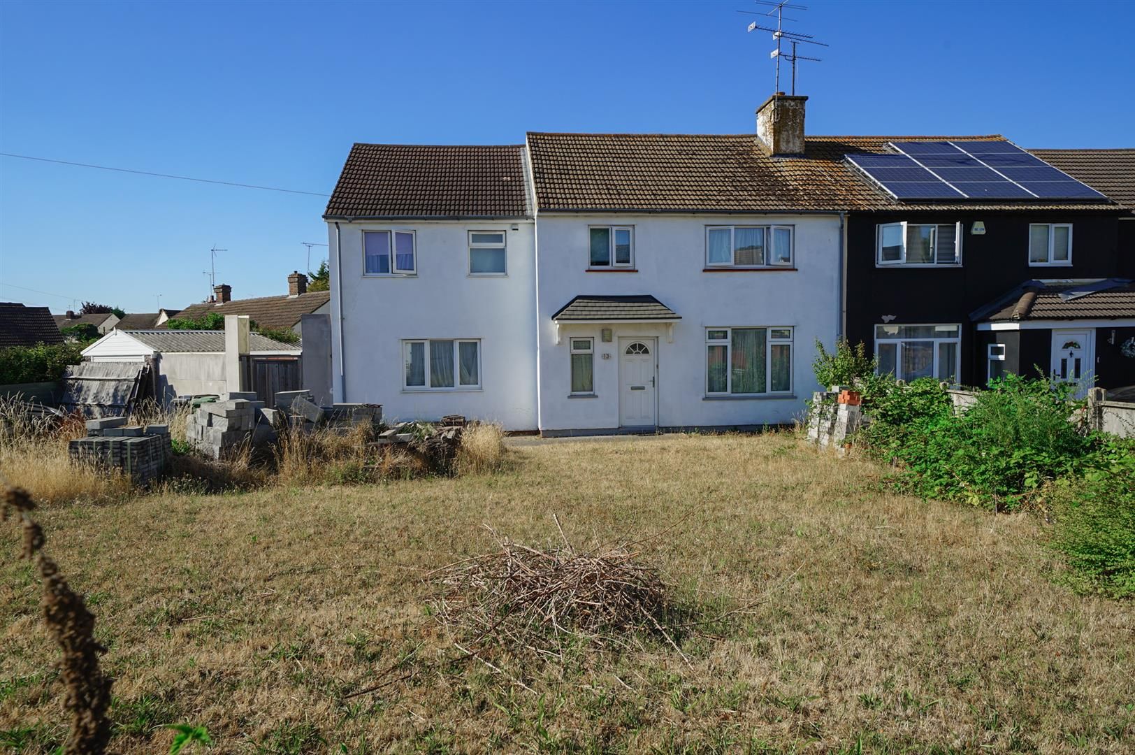 5 bed semidetached house for sale in Nelson Road, Leighton Buzzard LU7