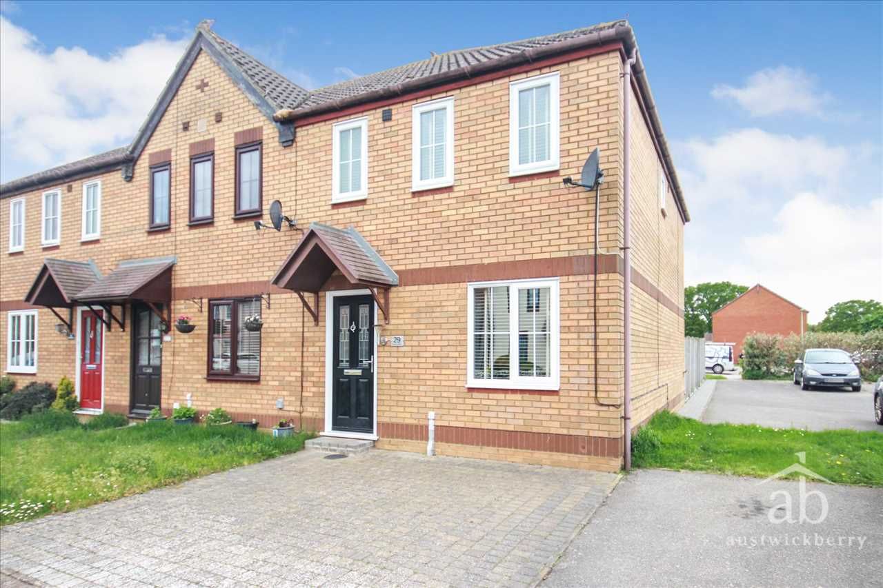 3 bed end terrace house for sale in Wilding Drive, Grange Farm