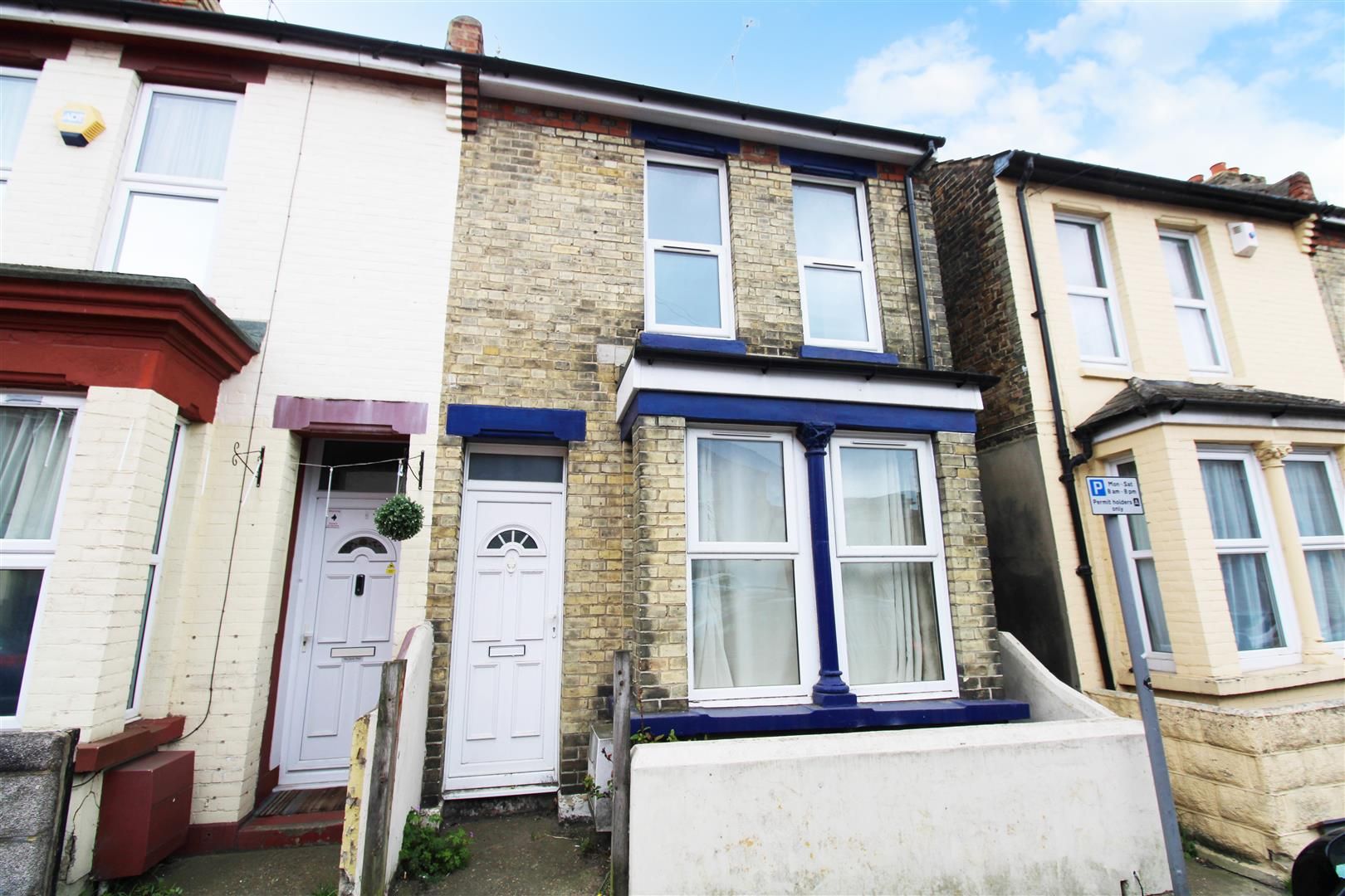 3 bed end terrace house for sale in Priestfield Road, Gillingham ME7