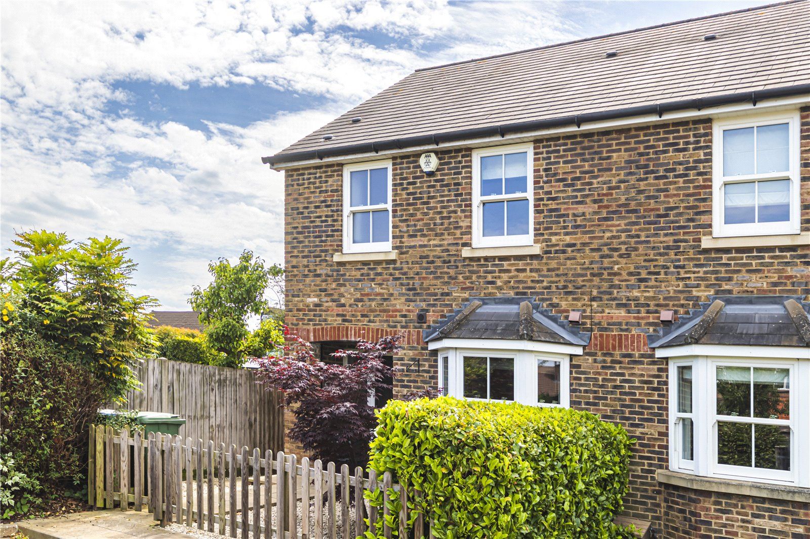 3 bed semidetached house for sale in Farm Way, Great Road, Hemel