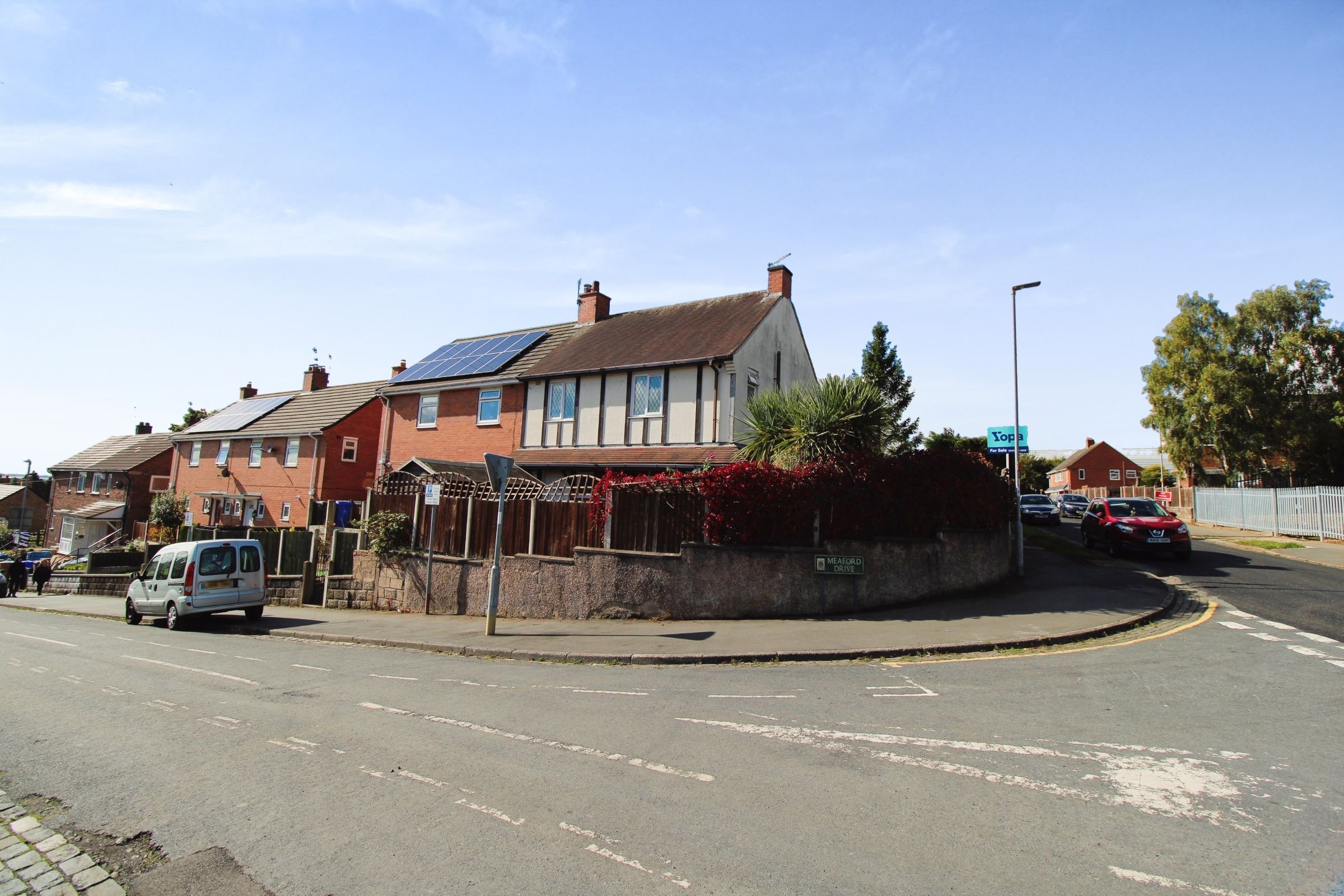 3 bed semidetached house for sale in Meaford Drive, Blurton, StokeOn