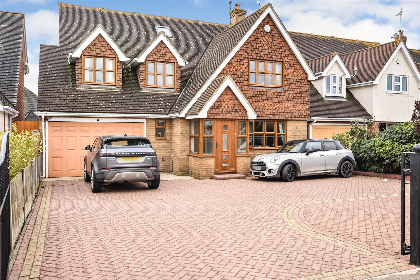 6 bed detached house for sale in Thorney Bay Road, Canvey Island SS8