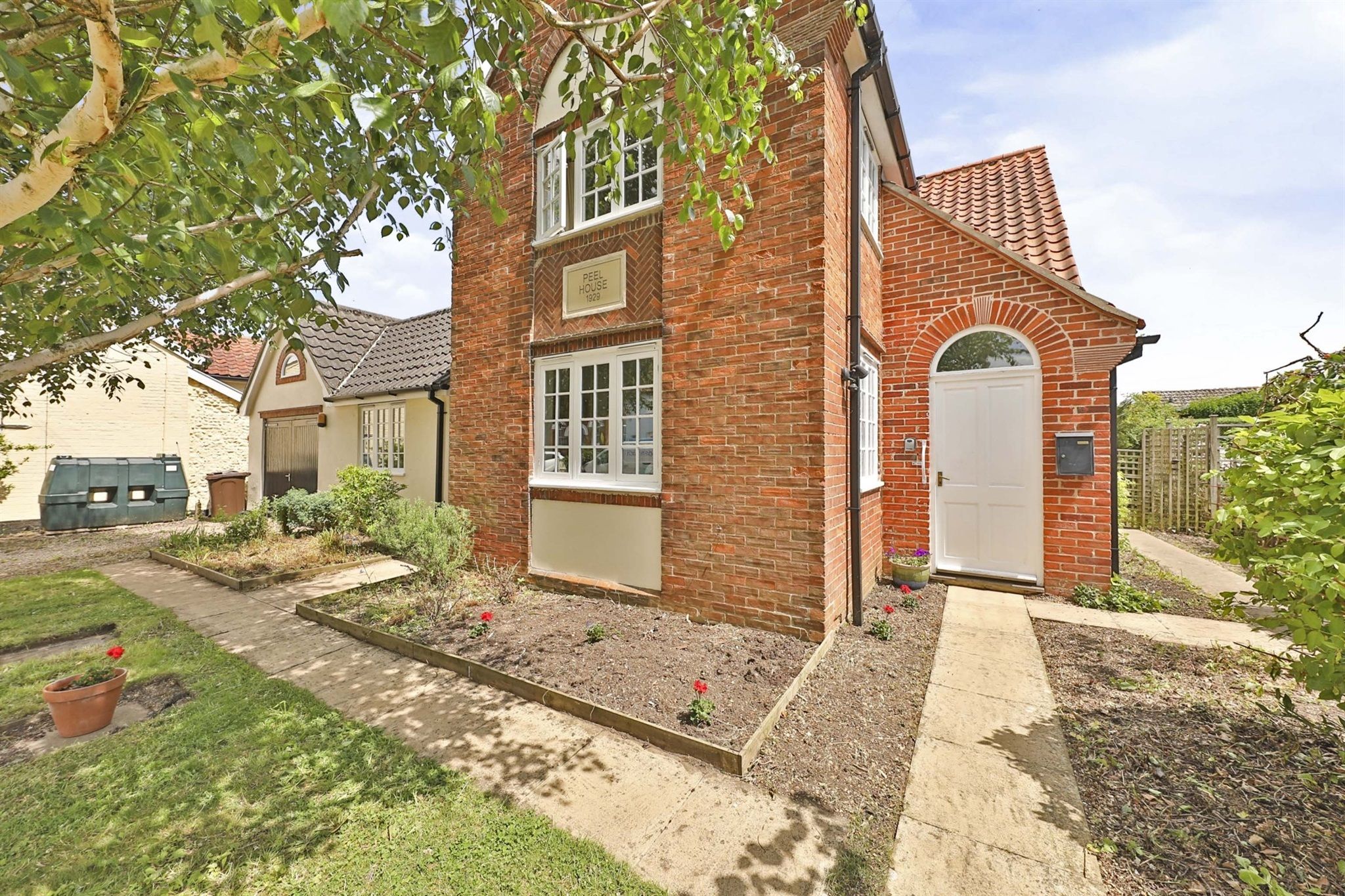 3 bed detached house for sale in Chapel Street, New Buckenham, Norwich NR16 Zoopla