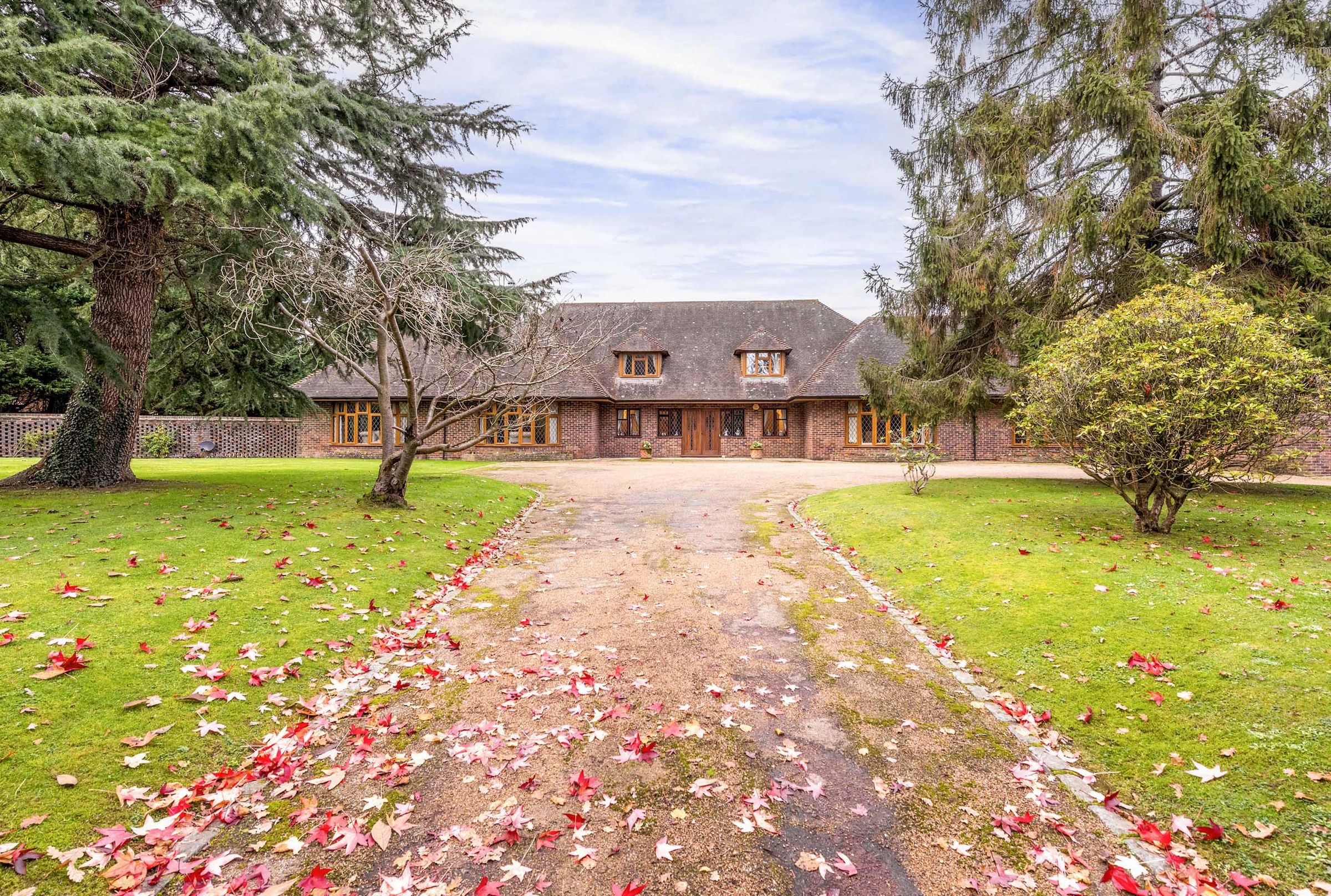 7 bed detached house for sale in The Approach, Dormans Park, East