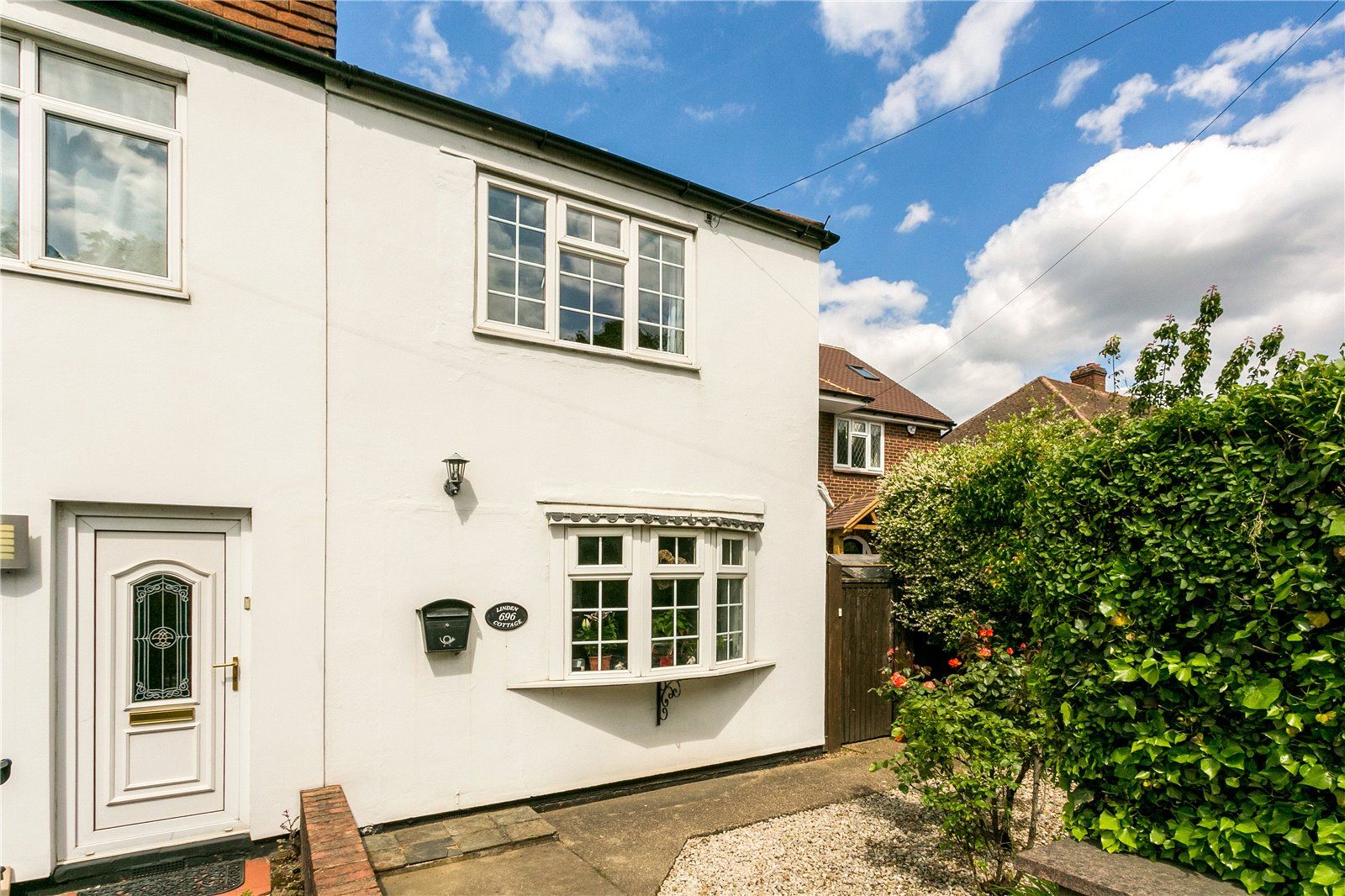 3 bed end terrace house for sale in Bath Road, Taplow, Maidenhead SL6
