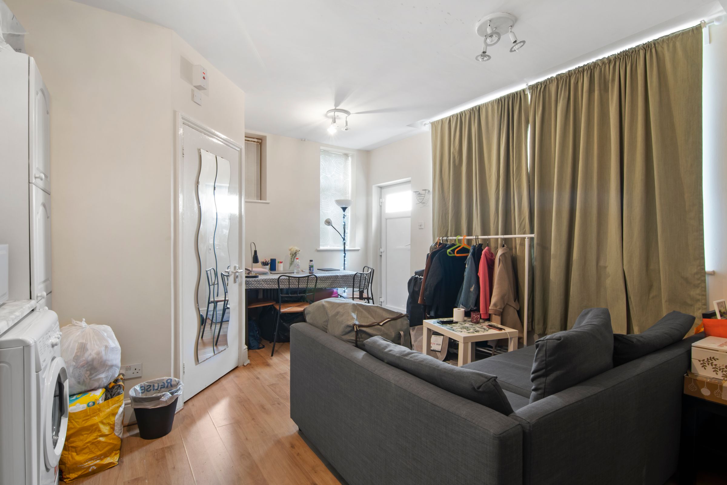 Vivian Way, London NW4  