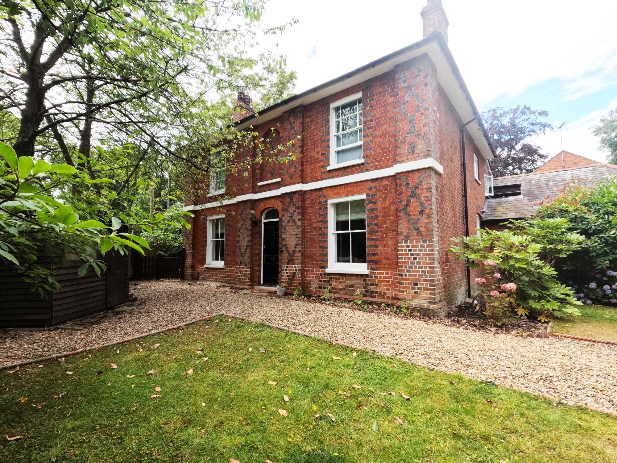 5 bed detached house for sale in Popeswood Road, Binfield, Bracknell