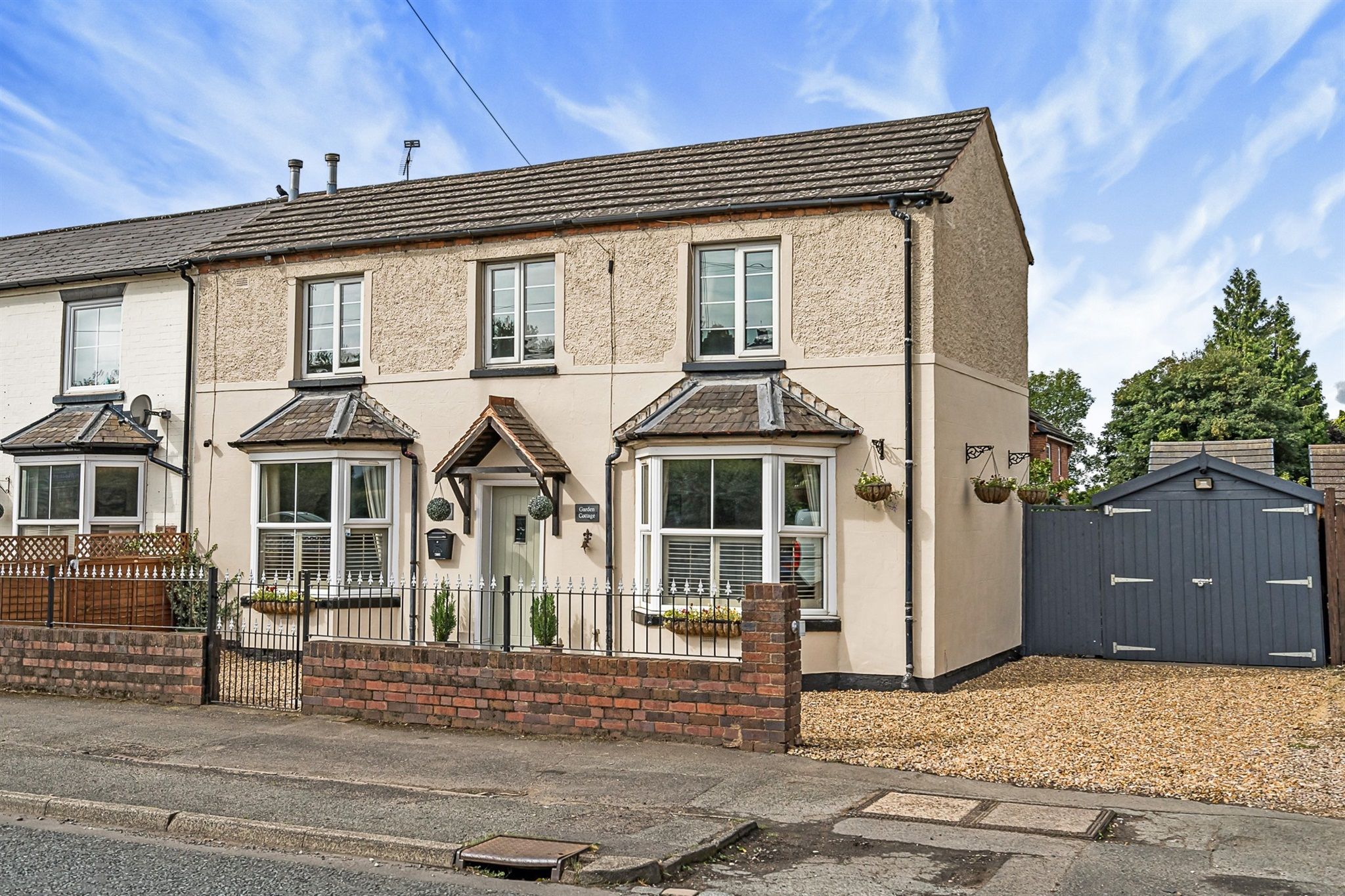 3 bed end terrace house for sale in Stourbridge Road, Hagley