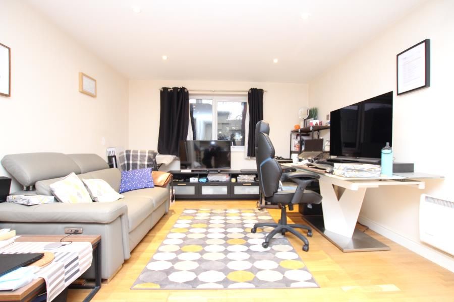 1 bed flat to rent in Redcliff Backs, Redcliffe, Bristol BS1 Zoopla