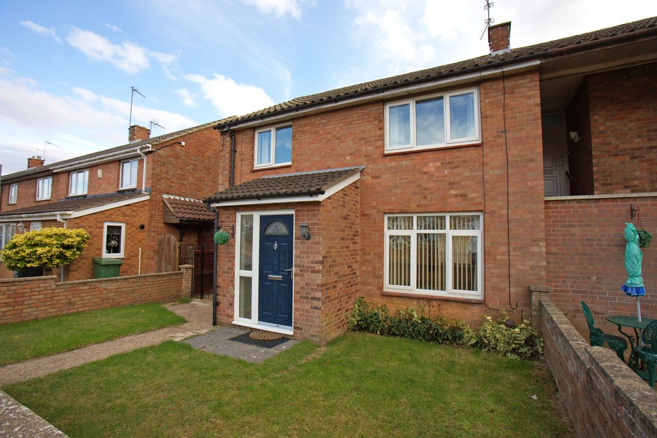 3 bed semidetached house for sale in Granby Close, Corby NN18 Zoopla