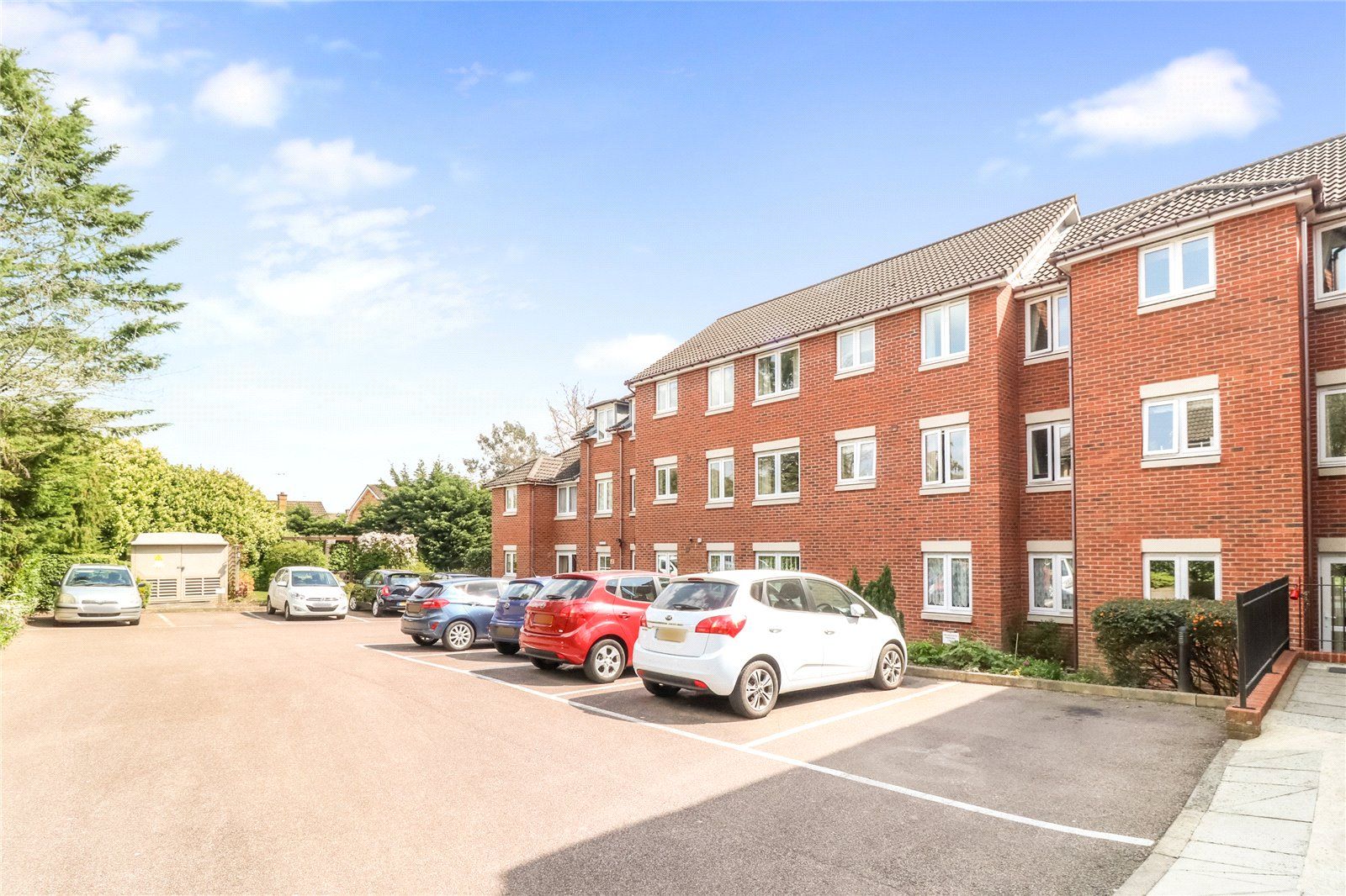 2 bed flat for sale in Sheepcot Lane, Leavesden, Watford WD25 Zoopla