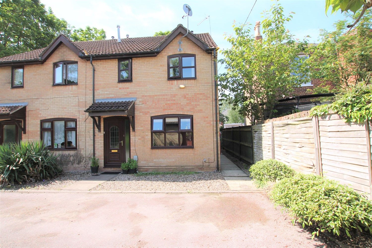 4 bed semidetached house to rent in Victoria's Way, Cottingham HU16