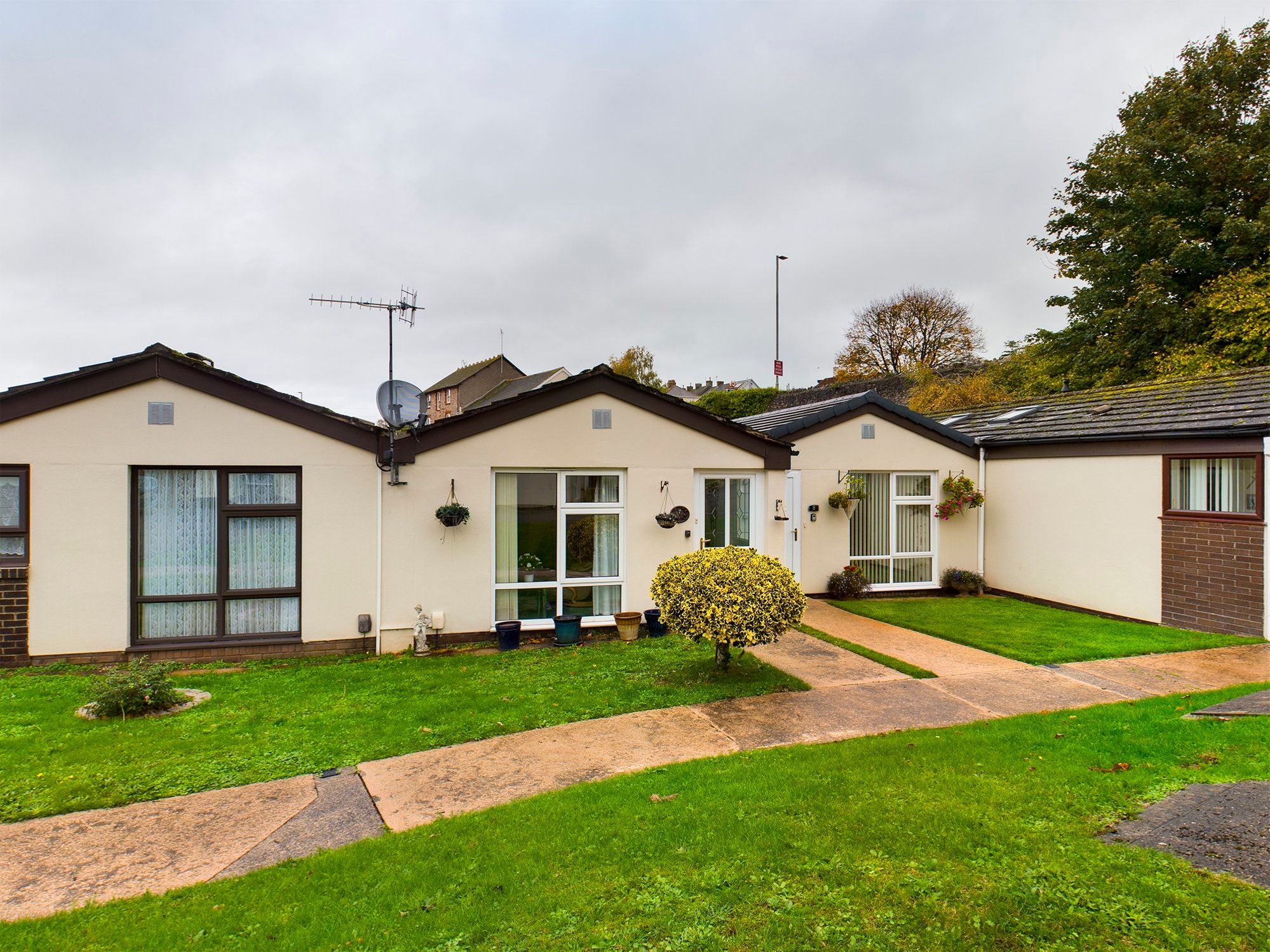 1 bed semidetached bungalow for sale in Jurys Corner Close