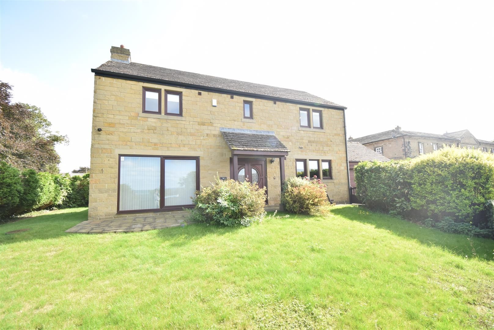 4 bed detached house to rent in Netherton Hall Drive, Netherton WF4