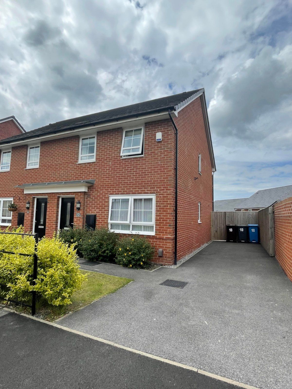 3 bed semidetached house for sale in Midsummer Avenue, Prescot