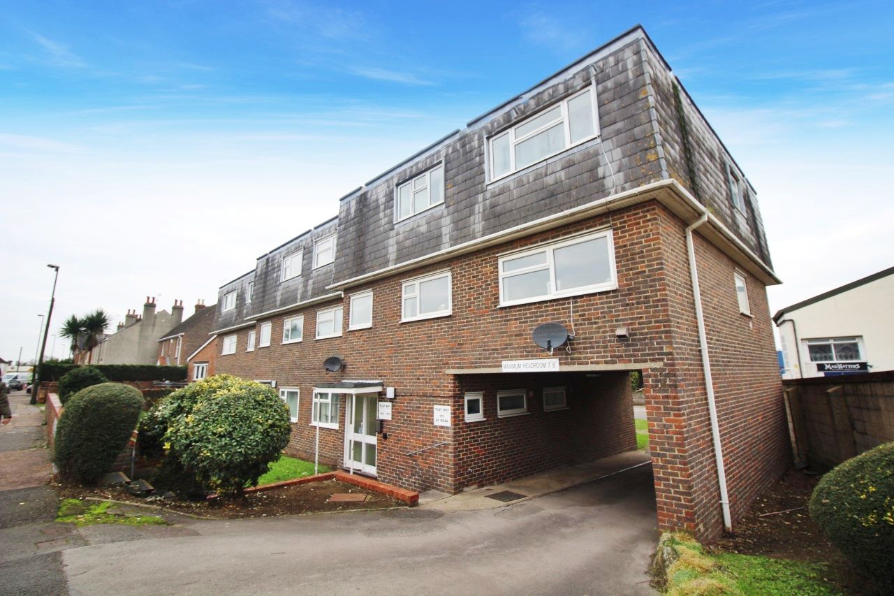 2 bed flat for sale in Oving Road, Chichester PO20 Zoopla