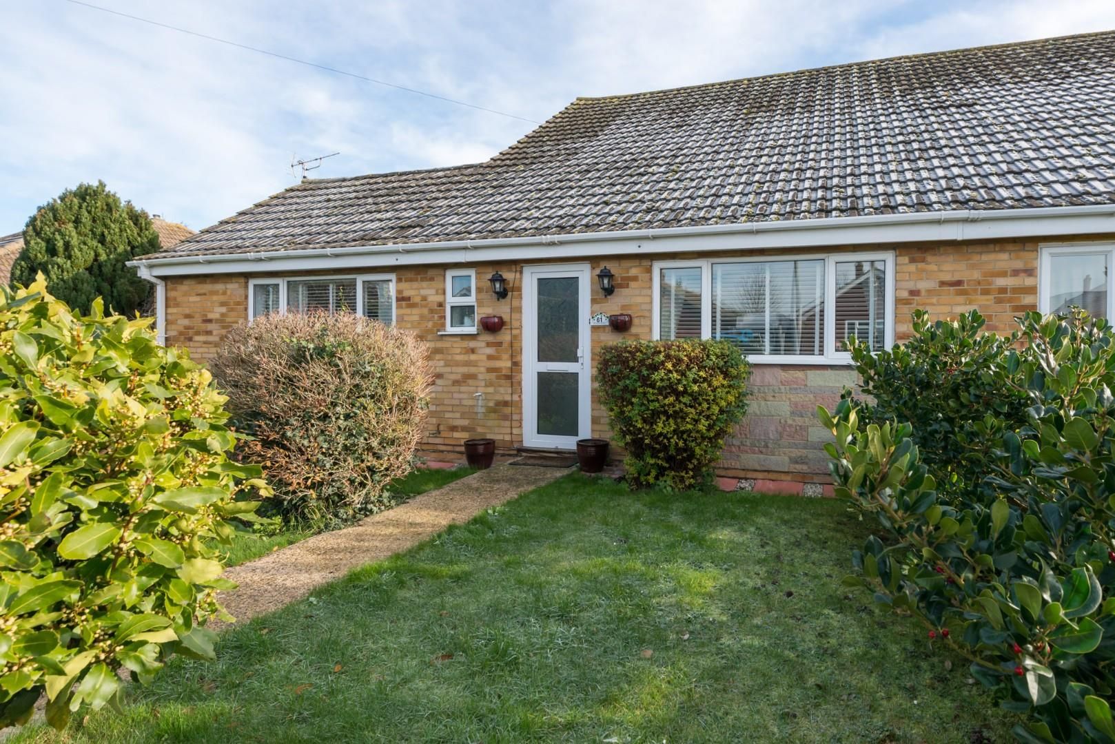 2 bed semidetached bungalow for sale in Foads Hill, Cliffsend