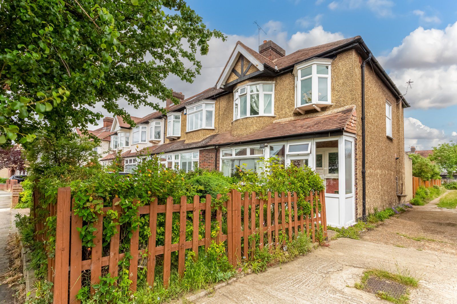 3 bed end terrace house for sale in Monkleigh Road, Morden SM4 Zoopla