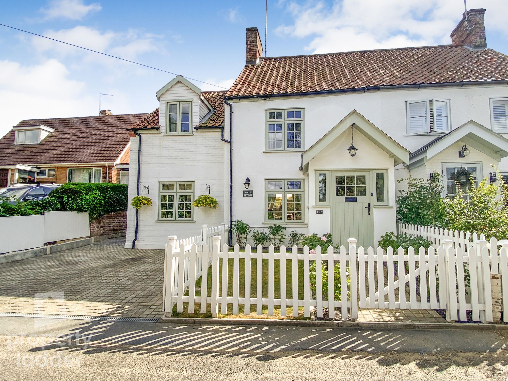 3 bed semidetached house for sale in Lower Street, Salhouse, Norwich