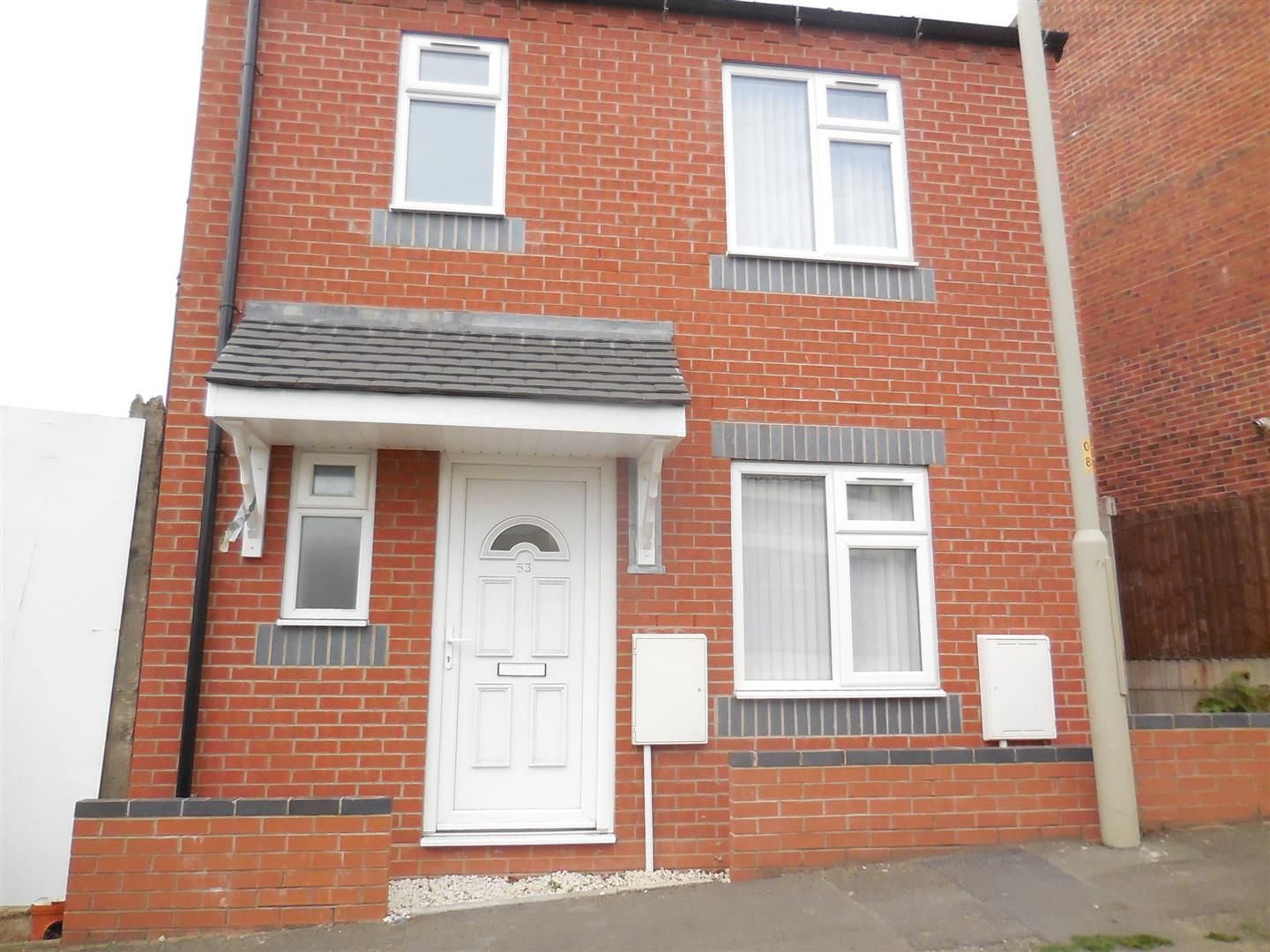 3 bed detached house to rent in Washington Street Industrial Estate