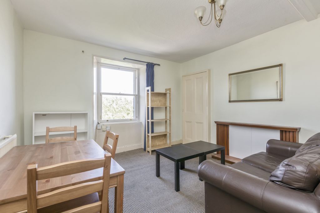 26/13 Dean Park Street, Stockbridge EH4  