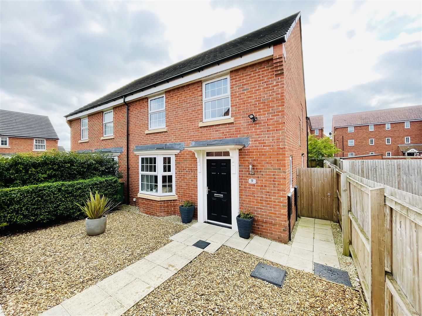 4 bed semidetached house for sale in Brassey Grange, Winnington