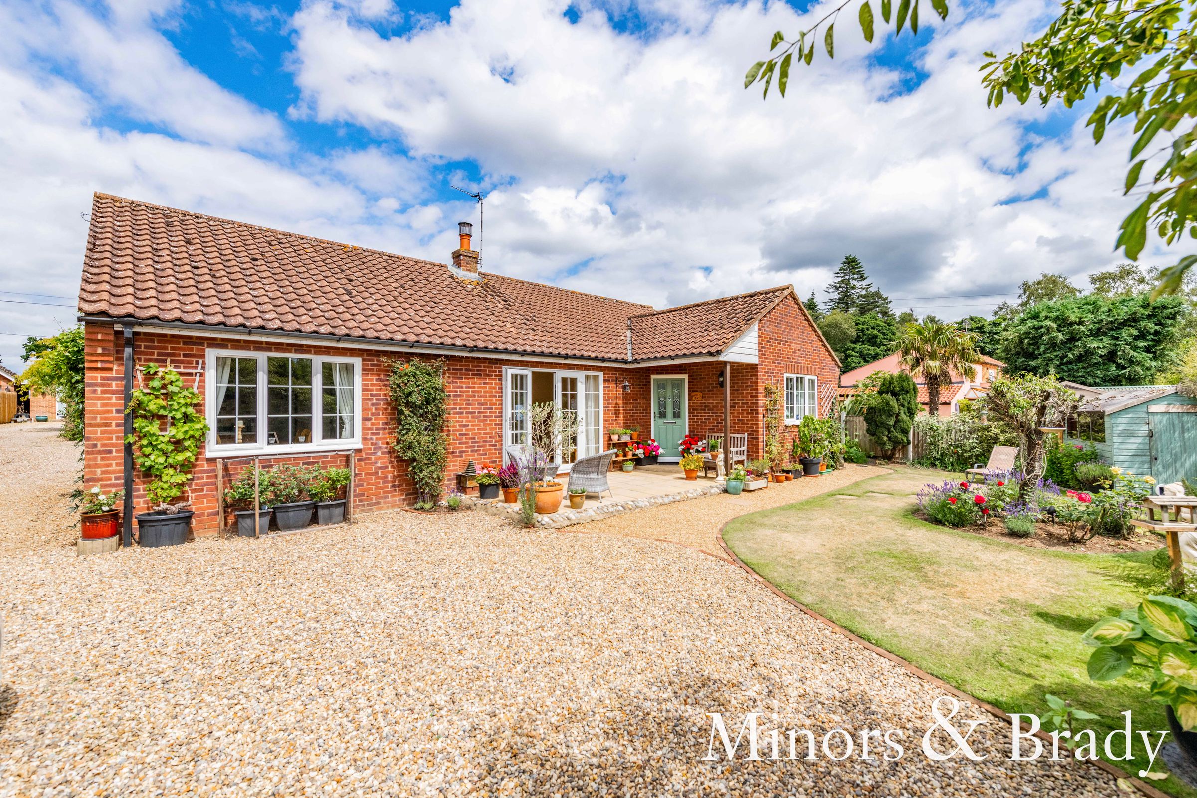 3 bed detached bungalow for sale in Road, Salhouse, Norwich