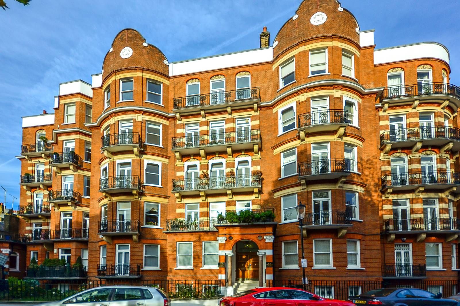 3 bed flat for sale in Cadogan Gardens, Chelsea, London SW3 Zoopla