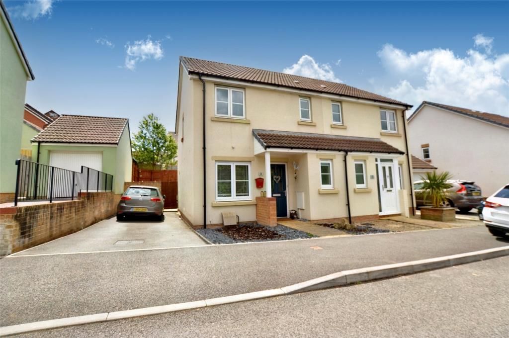 3 bed semidetached house for sale in Poppy Close, Newton Abbot, Devon