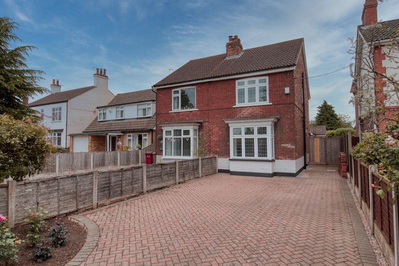 3 bed semidetached house for sale in Messingham Road, Bottesford