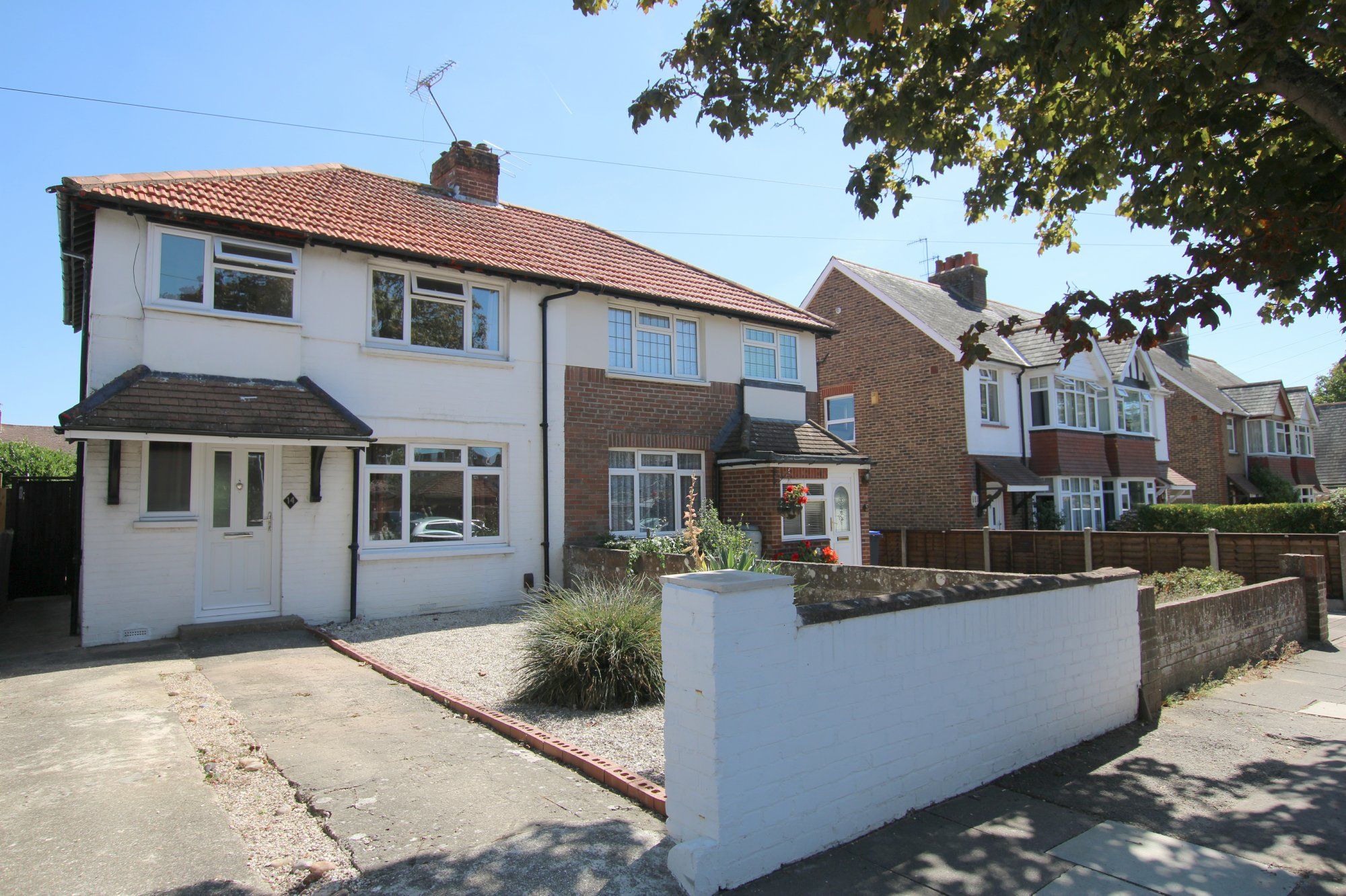 3 bed semidetached house for sale in Morland Avenue, Broadwater