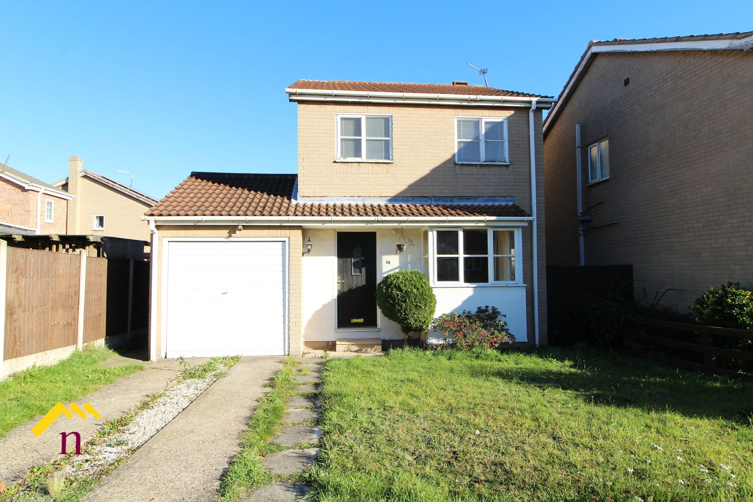 3 bed detached house for sale in Crossfield Drive, Skellow, Doncaster