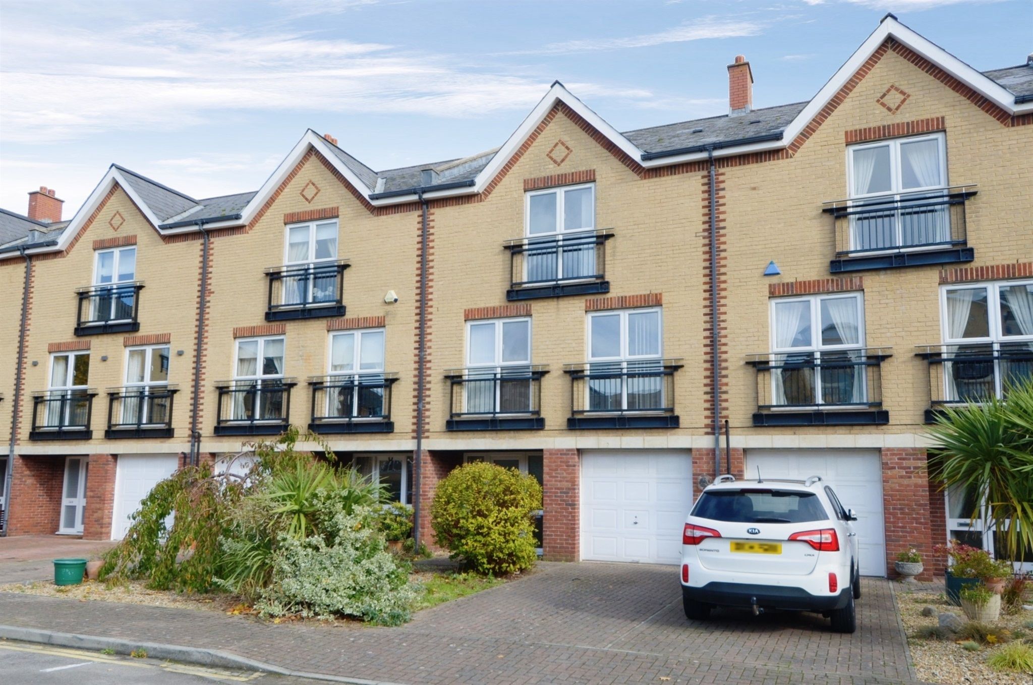 3 bed town house for sale in Adventurers Quay, Cardiff CF10 Zoopla