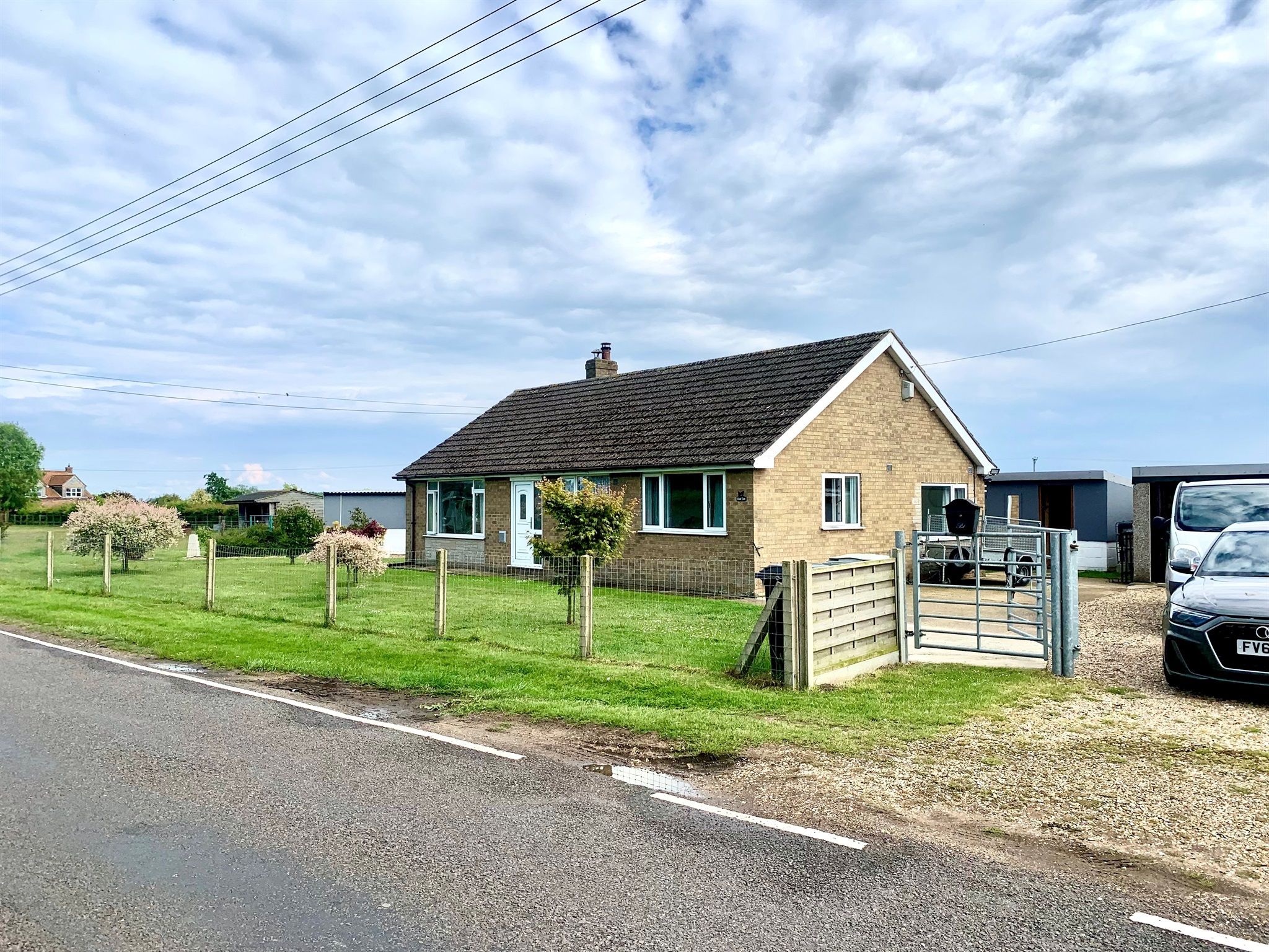 3 bed detached bungalow for sale in Dogdyke Road, New York, Lincoln LN4