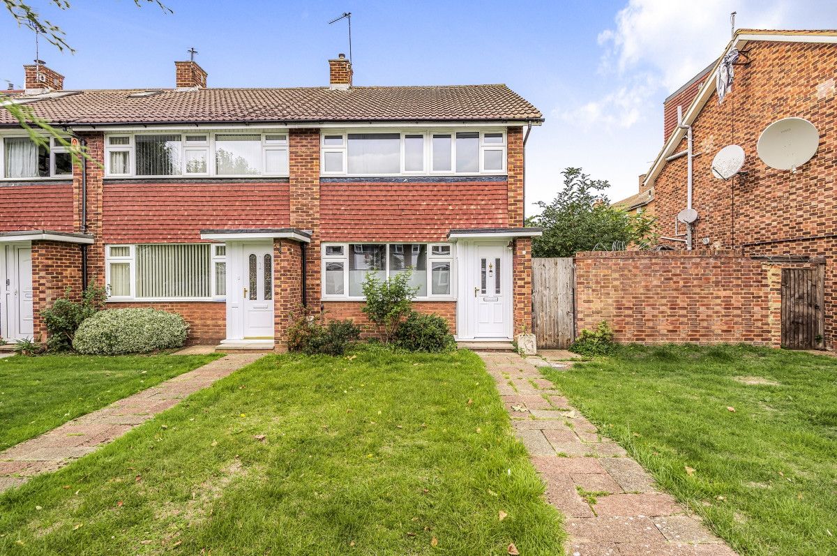 3 bed end terrace house for sale in Courtlands Avenue, London SE12 Zoopla