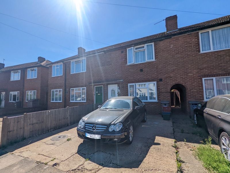 2 bed terraced house for sale in Northumberland Crescent, Feltham TW14