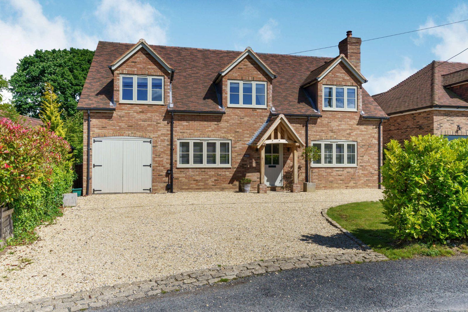 5 bed detached house for sale in Broadlayings, Woolton Hill, Newbury