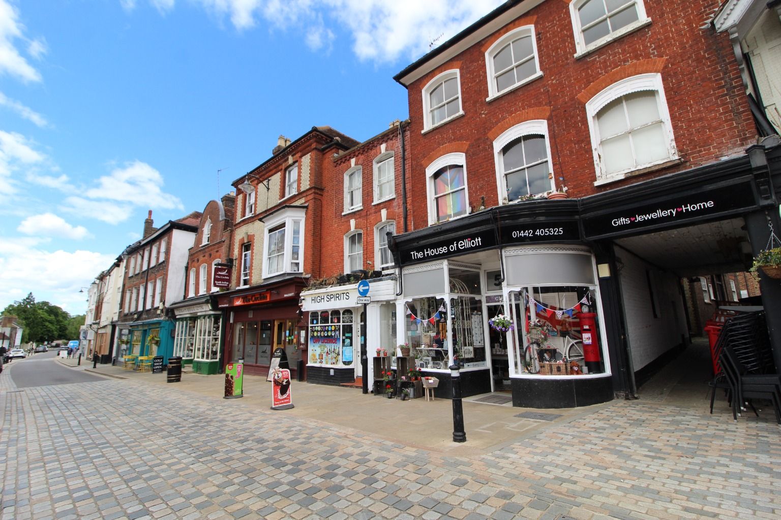 1 bed flat for sale in High Street, Hemel Hempstead, Hertfordshire HP1