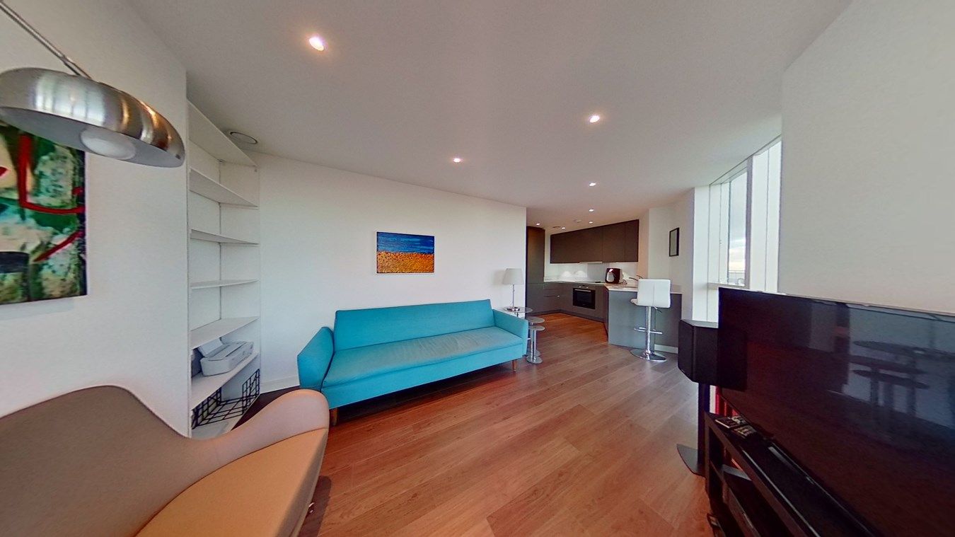 1 bed flat to rent in Pinnacle Apartments, 11 Saffron Central Square