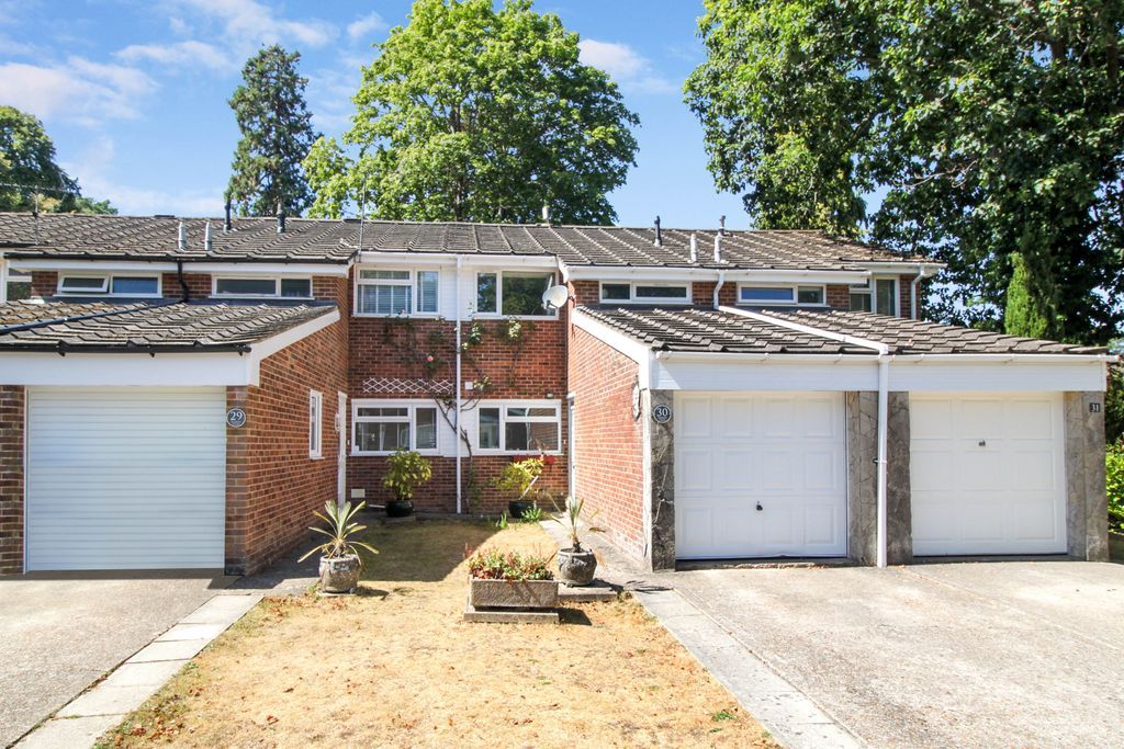 3 bed terraced house for sale in Fitzroy Close, Southampton SO16 Zoopla
