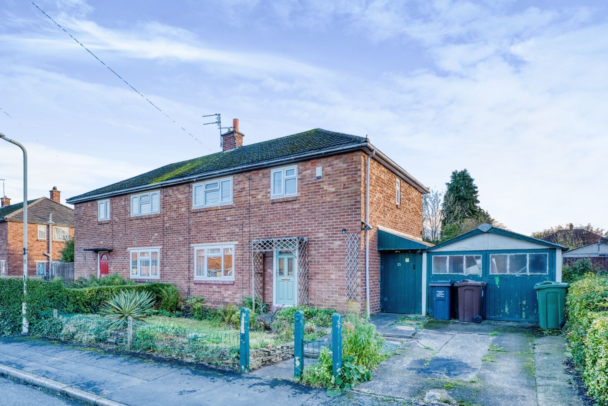 3 bed semidetached house for sale in Bramley Road, Birstall, Leicester