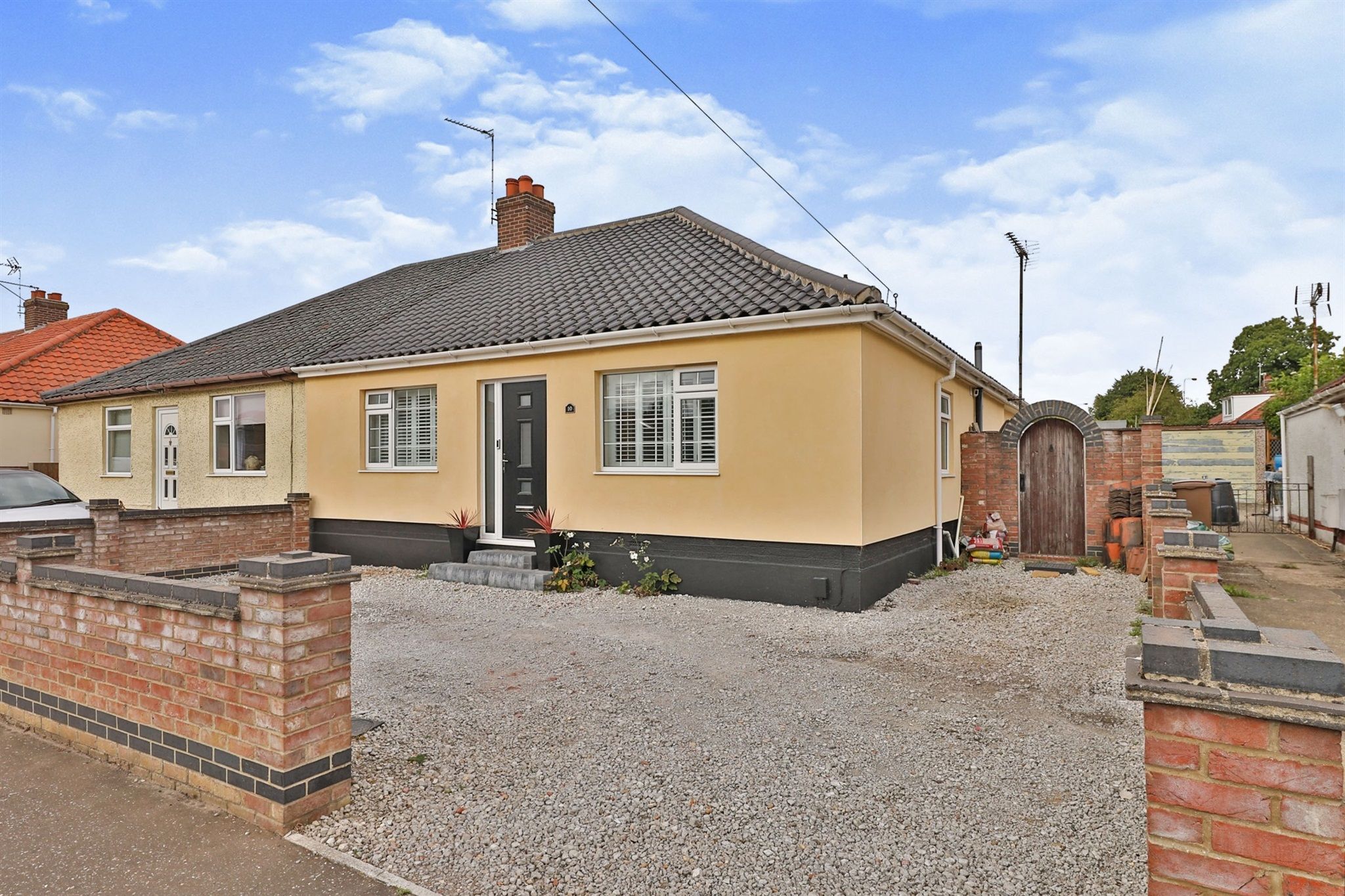 4 bed bungalow for sale in Allens Lane, Sprowston, Norwich NR7 Zoopla