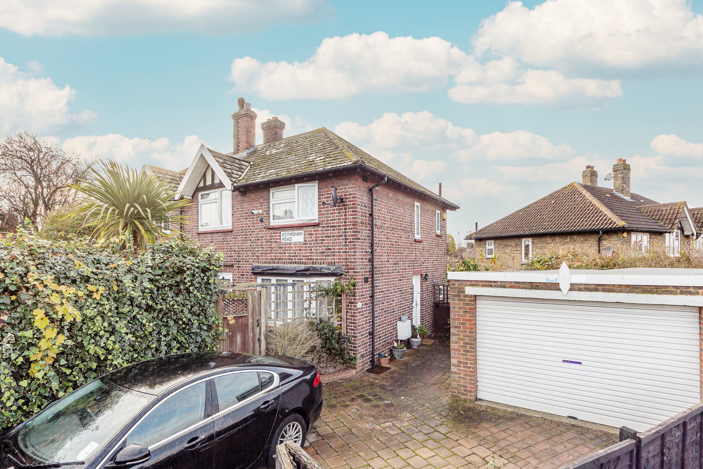 3 bed semidetached house for sale in Keynsham Road, Eltham, London SE9