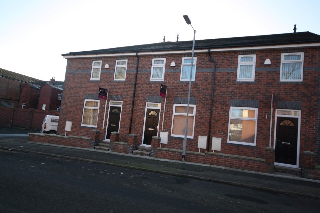 2 bed terraced house to rent in Vermont Street, Bolton BL1 Zoopla